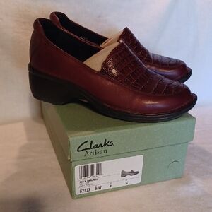 Clarks Artisan Burgundy Leather Slip-Ons Size 6W